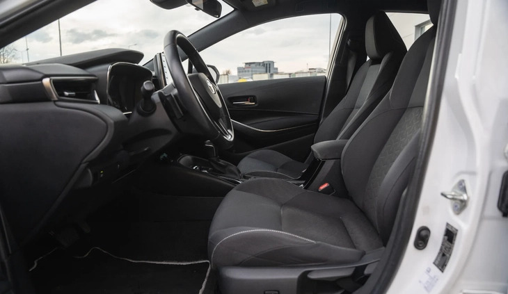 Toyota Corolla cena 74800 przebieg: 123000, rok produkcji 2020 z Opole Lubelskie małe 211
